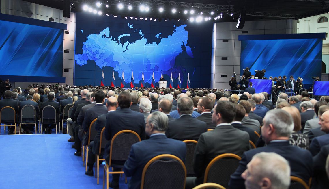 Владимир Путин поручил Правительству создать бренд отечественной чистой продукции Владимир Путин поручил Правительству создать бренд отечественной чистой продукции