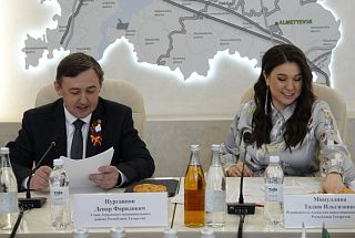 «У нас свободная экономическая зона. Мы никого не ставим в рамки!» «Муниципальный инвестиционный час» с районом, в источниках которого течёт вода с серебром, — Агрызским